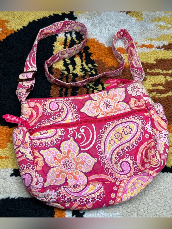 Vera Bradley Handbags - VERA BRADLEY bag!!